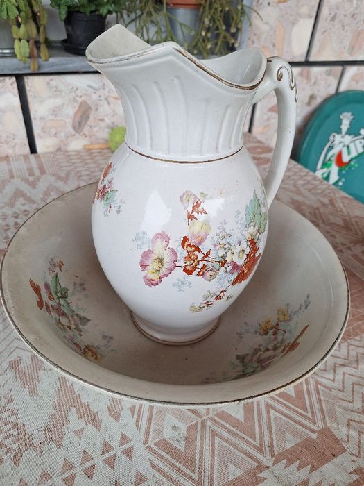 Jarro com prato centenário