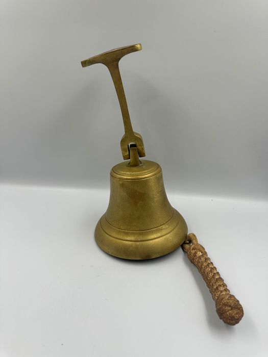 Duży mosiężny dzwon okrętowy do powieszenia