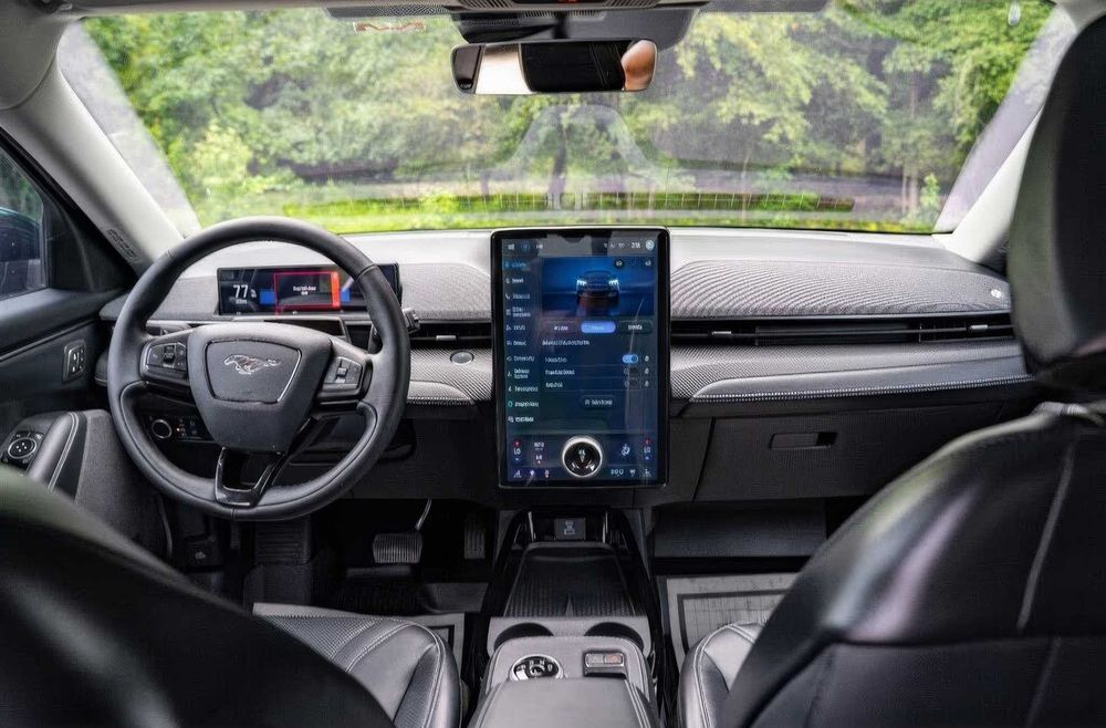 Ford Mustang Mach-E Premium      2022