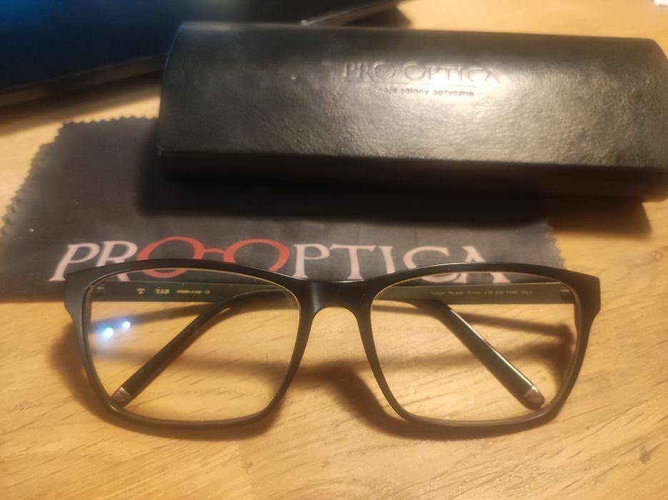 Okulary korekcyjne tytanowe