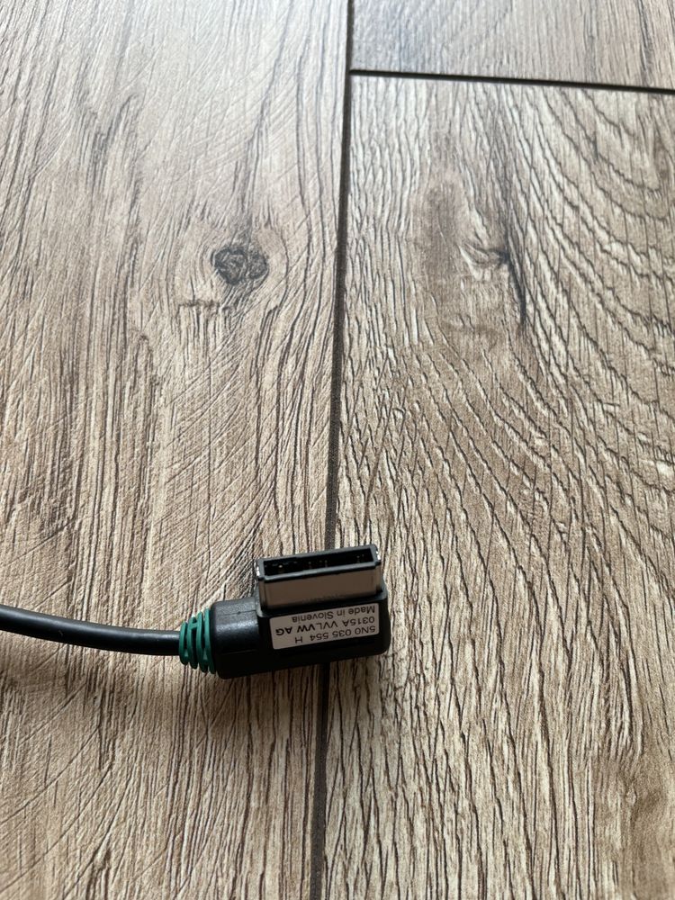 Kabel Adapter VW Volkswagen MEDIA-IN iPhone iPad
