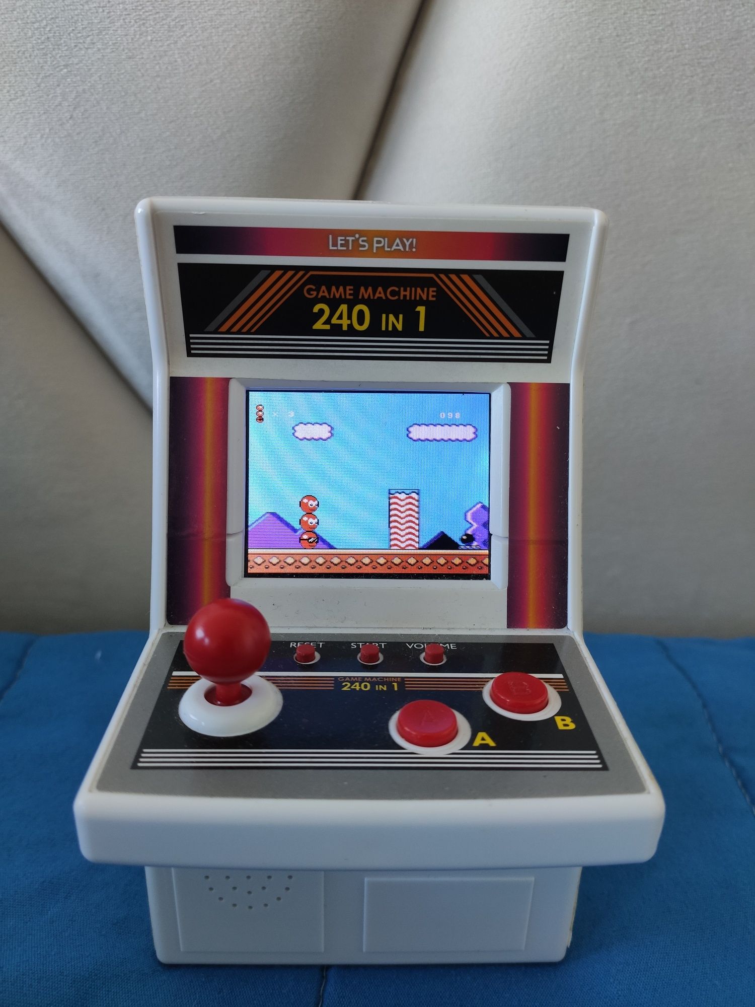 Mini Consola Arcade 8 bits com 240 jogos