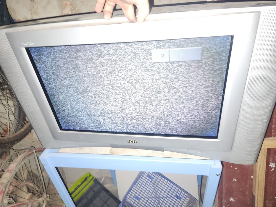 Televisao antiga em bom estado