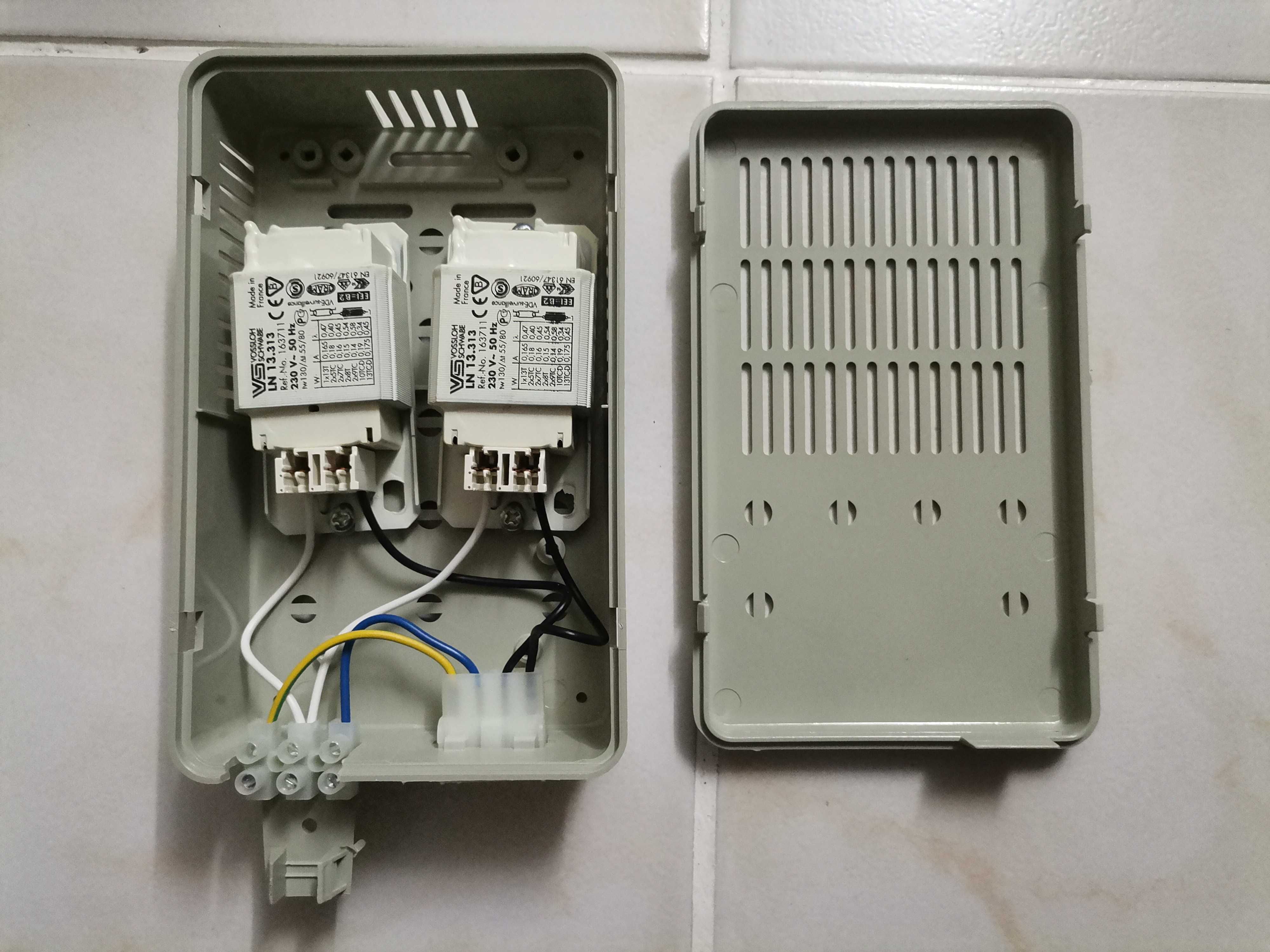 4 Aparelhos de Iluminação tipo Downlight de Encastrar 2x13watts