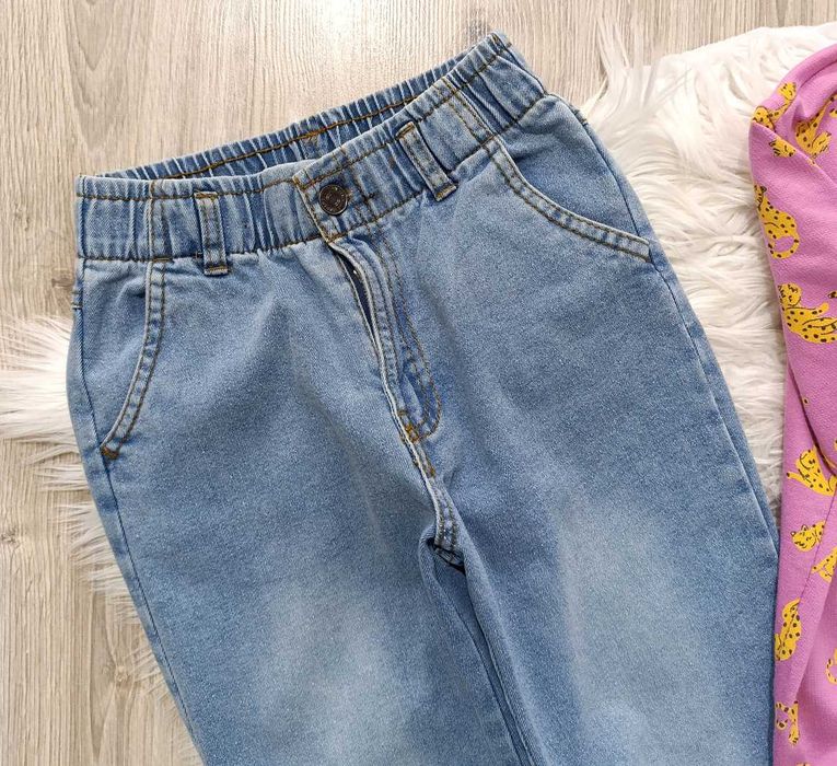 Zestaw jeansy mom bluza dresowa w tygryski 134cm