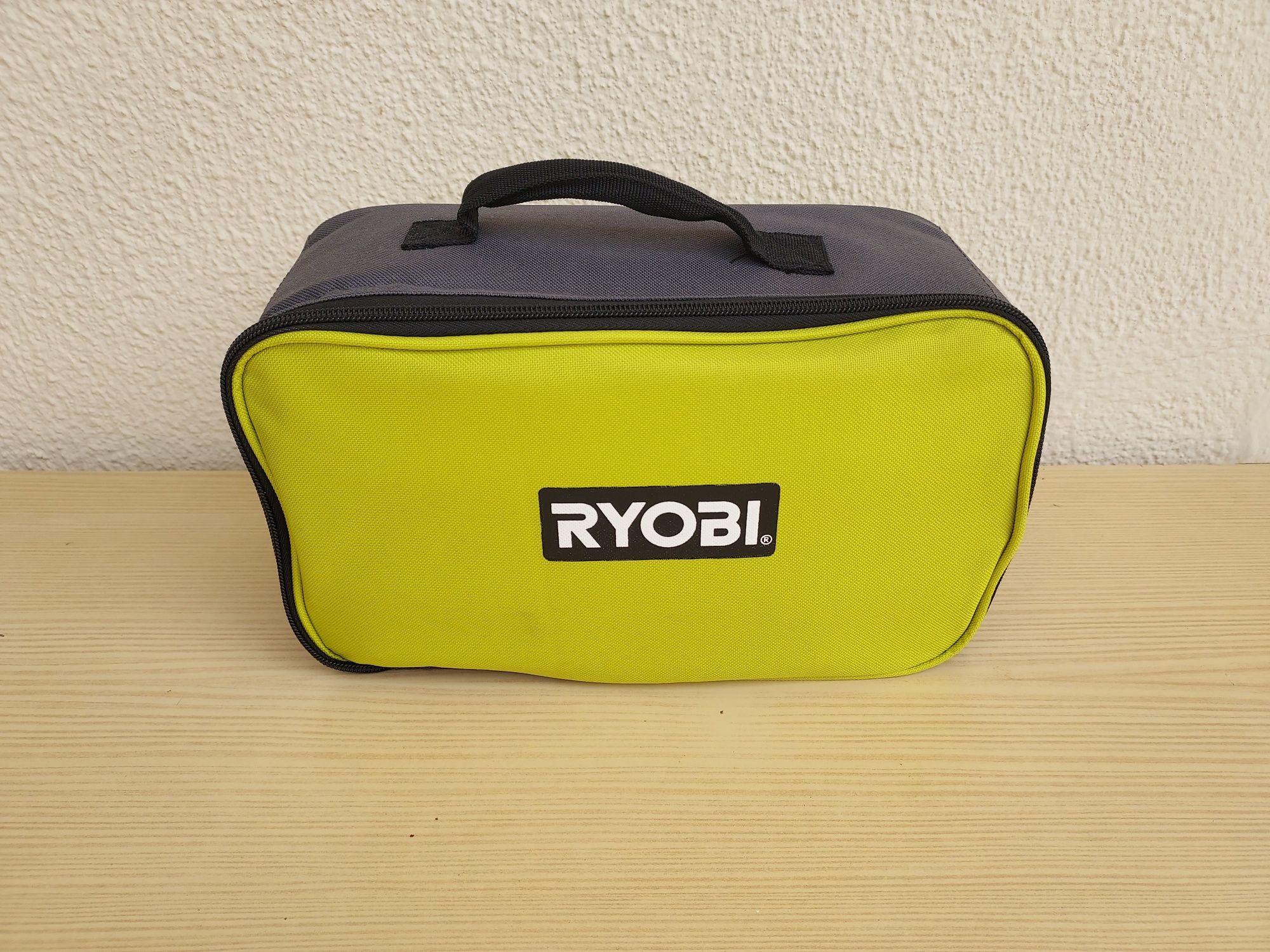 Lixadora Vibratória Elétrica Ryobi (ESS280RV)