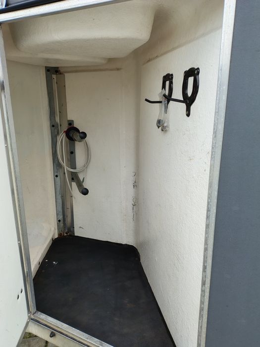 Przyczepa na dwa konie SCHMIDT