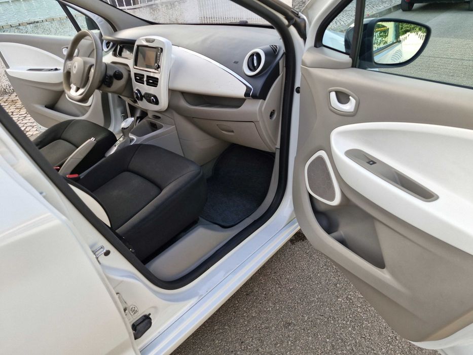 Renault zoe baterias próprias