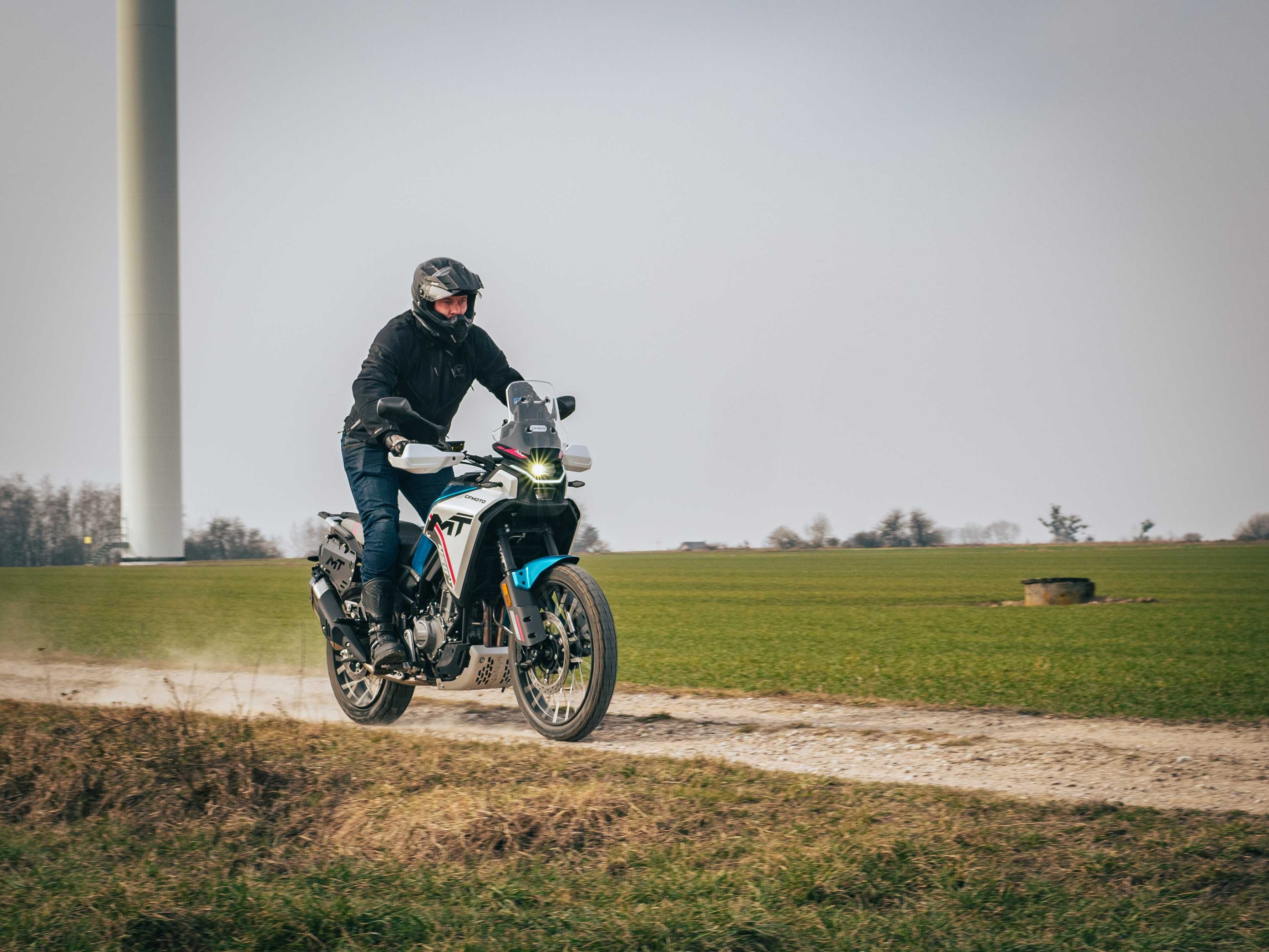 Wynajem motocykli z segmentu adventure Warszawa