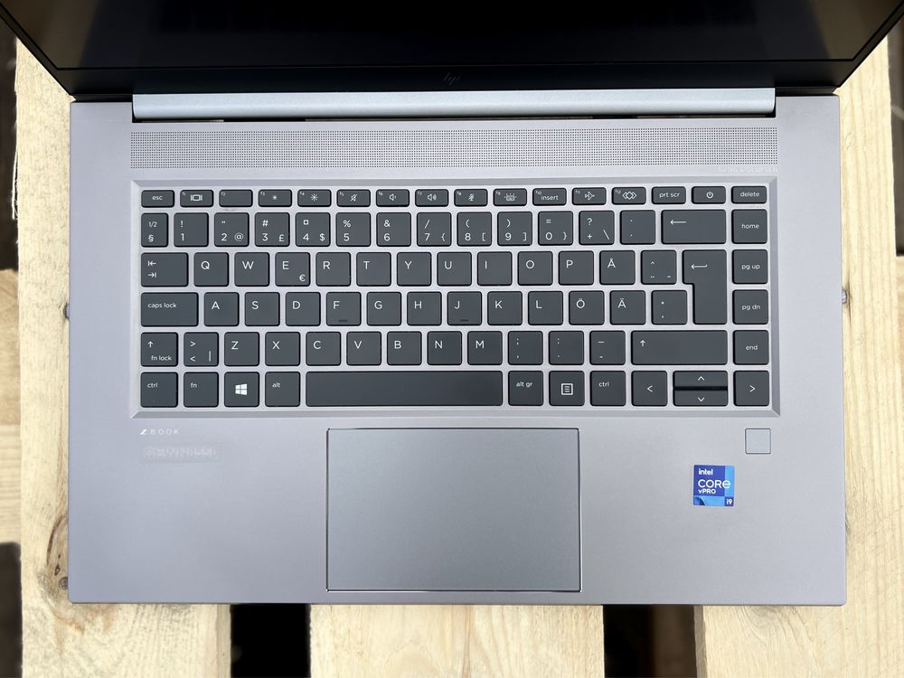 T1200 4GB/Ноутбук HP ZBook Studio G8/i9-11950H/32GB/1TB/15.6"FHD IPS