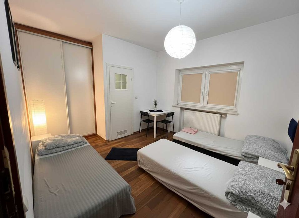 Kwatery pracownicze, Pruszków.,Mieszkania dla grup, Faktura VAT