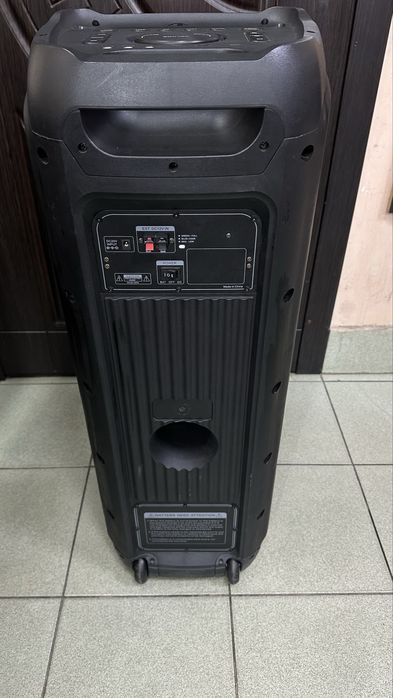 Колонка 508GT с двумя микрофонами.