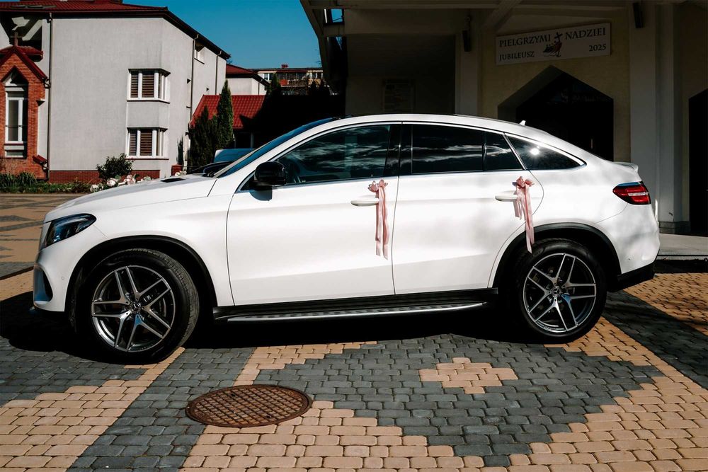Auto do Ślubu MERCEDES GLE 400 Panoramiczny Dach, biała perła