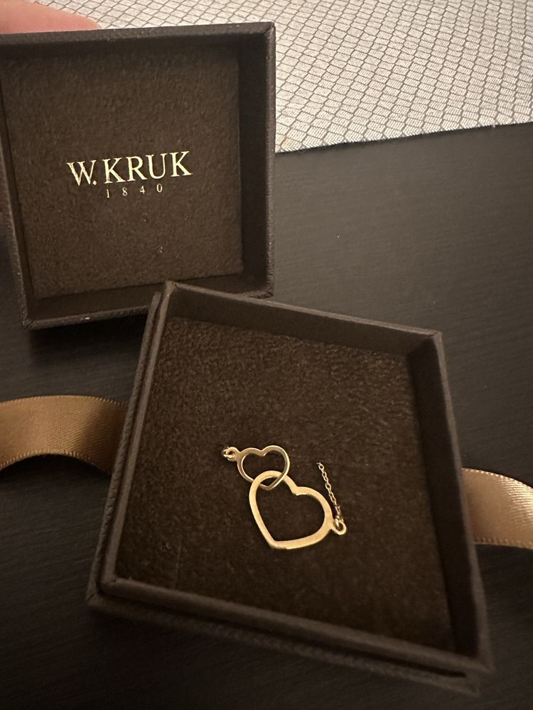 Złoty łańcuszek z dwoma serduszkami w.kruk zloto pr. 375