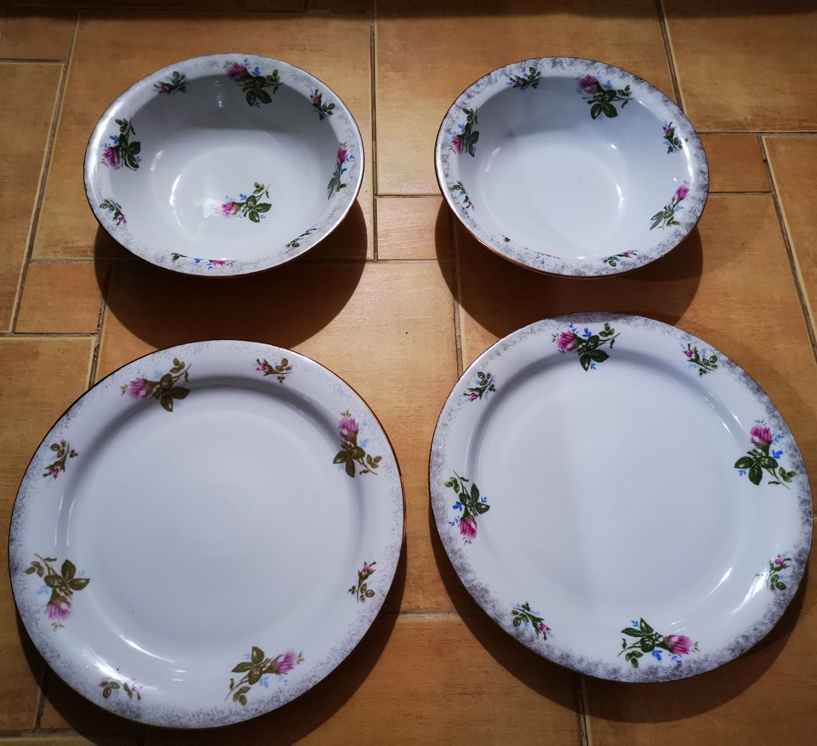 Porcelana Wałbrzych 2 miski i dwa półmiski
