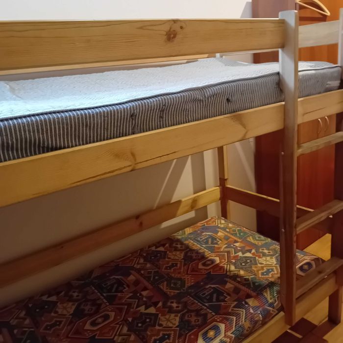 Łóżka piętrowe kilka sztuk