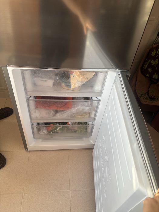 Figorifico LG combinadp inox