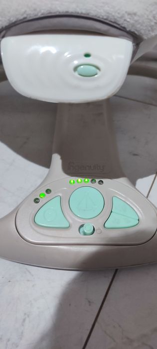 Elektryczny bujaczek leżaczek dla niemowlaka noworodka