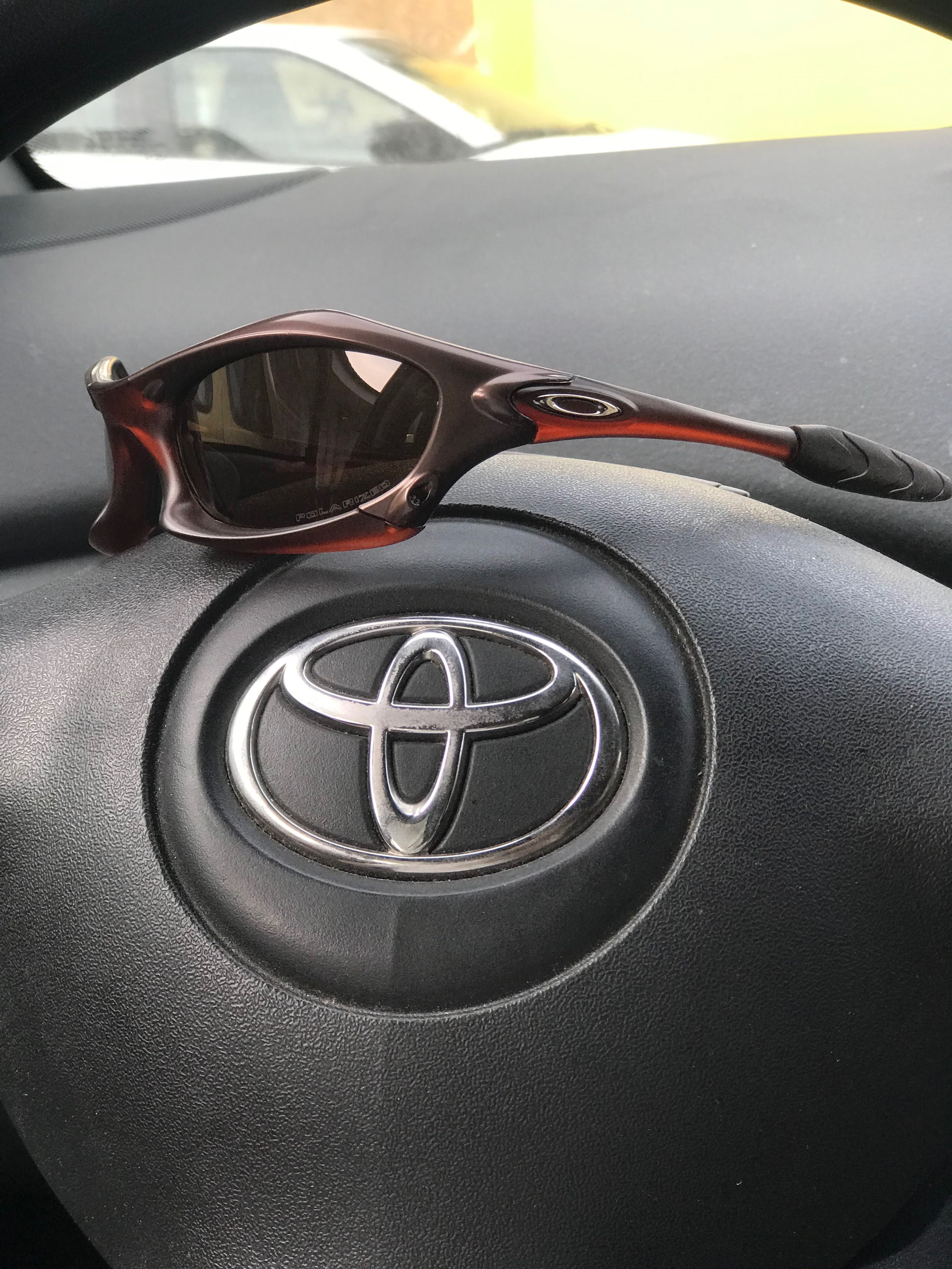Oakley Splice sunglasses polarized lenses brown
