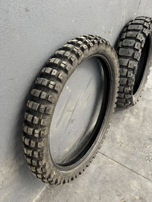 Motoz 150/70-18 e 90/90-21