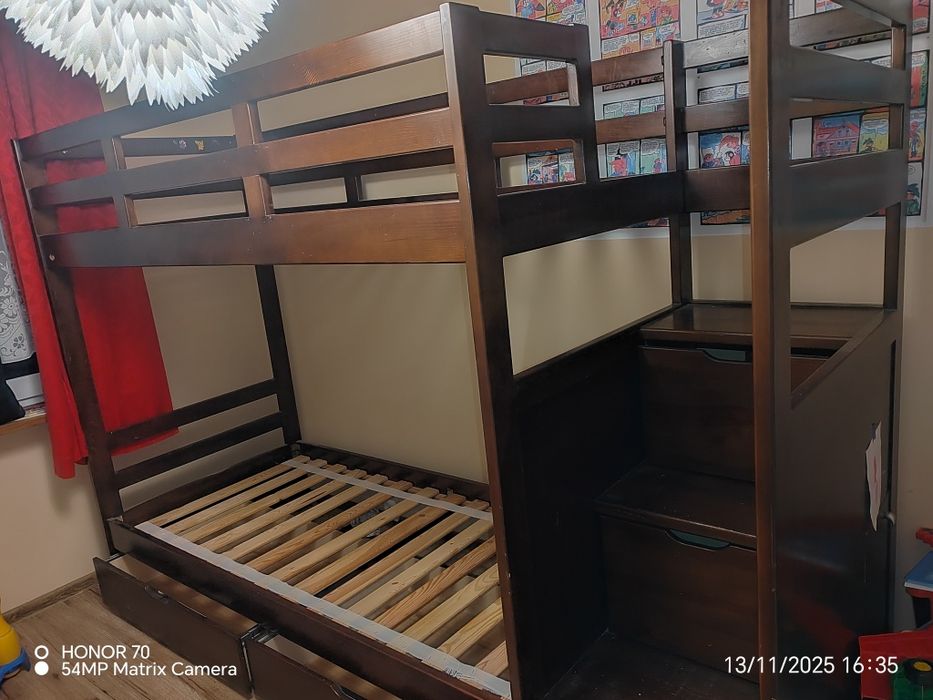 Łóżko piętrowe drewniane