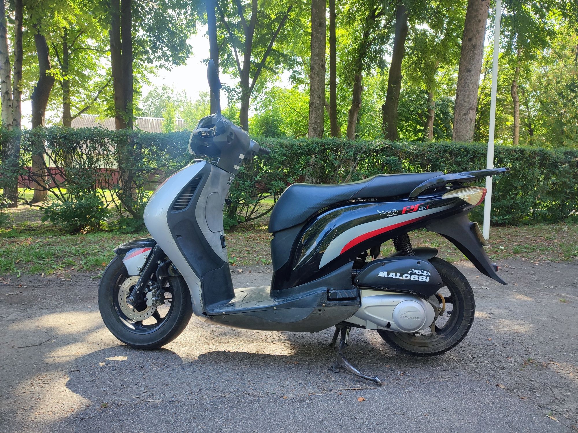 Продам мопед Honda ps125i