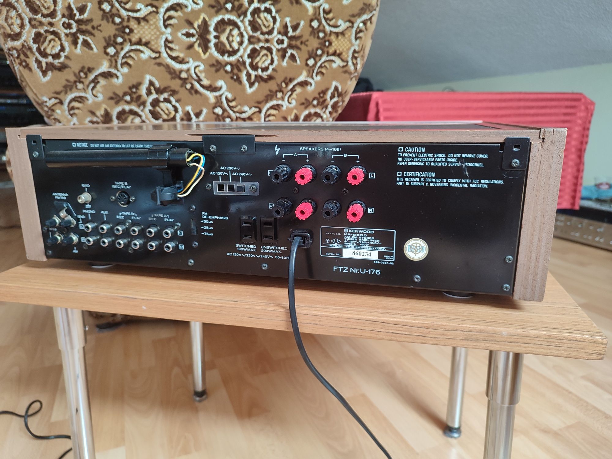 Kenwood KR-6050 amplituner