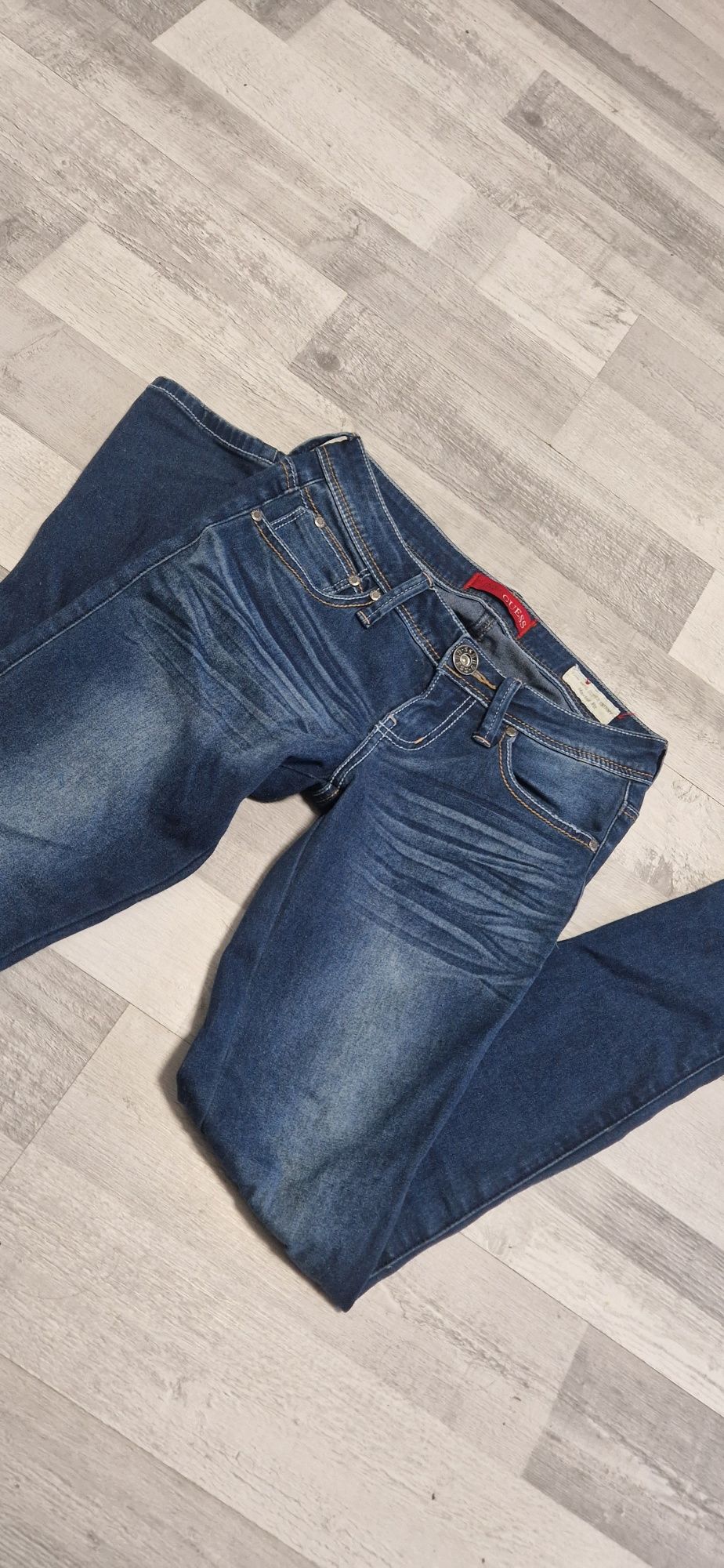 Jeansy Guess rozm xs