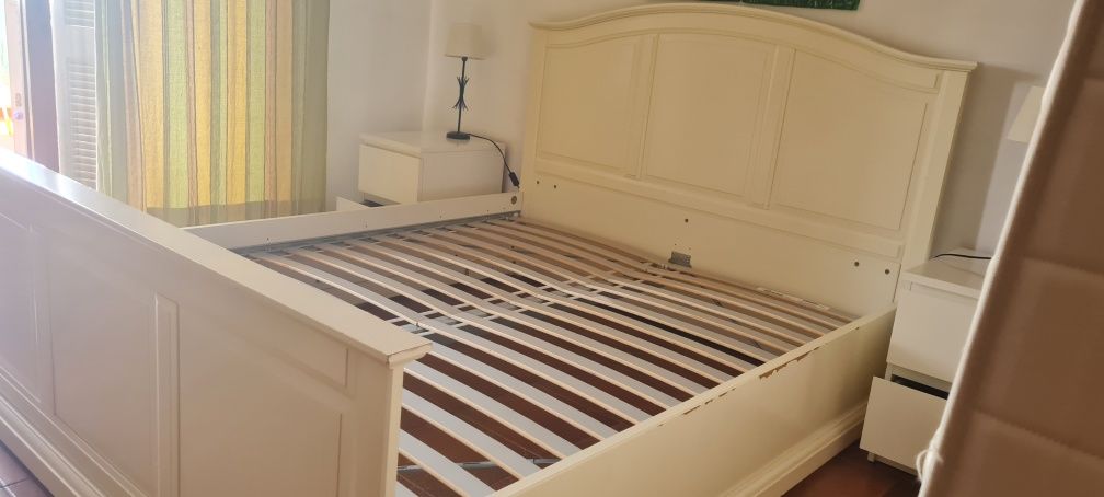 Cama de casal IKEA