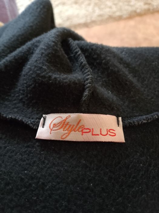 Спортивна тепла сукня на флісі чорного кольору