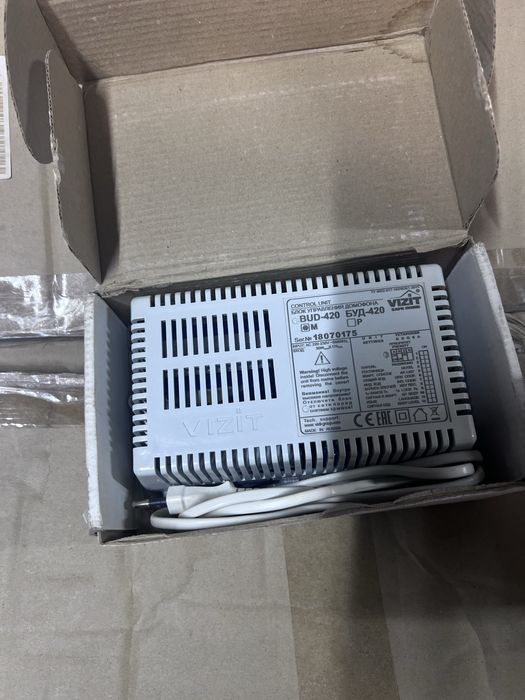 Блок управління та живлення домофону БУД-420м