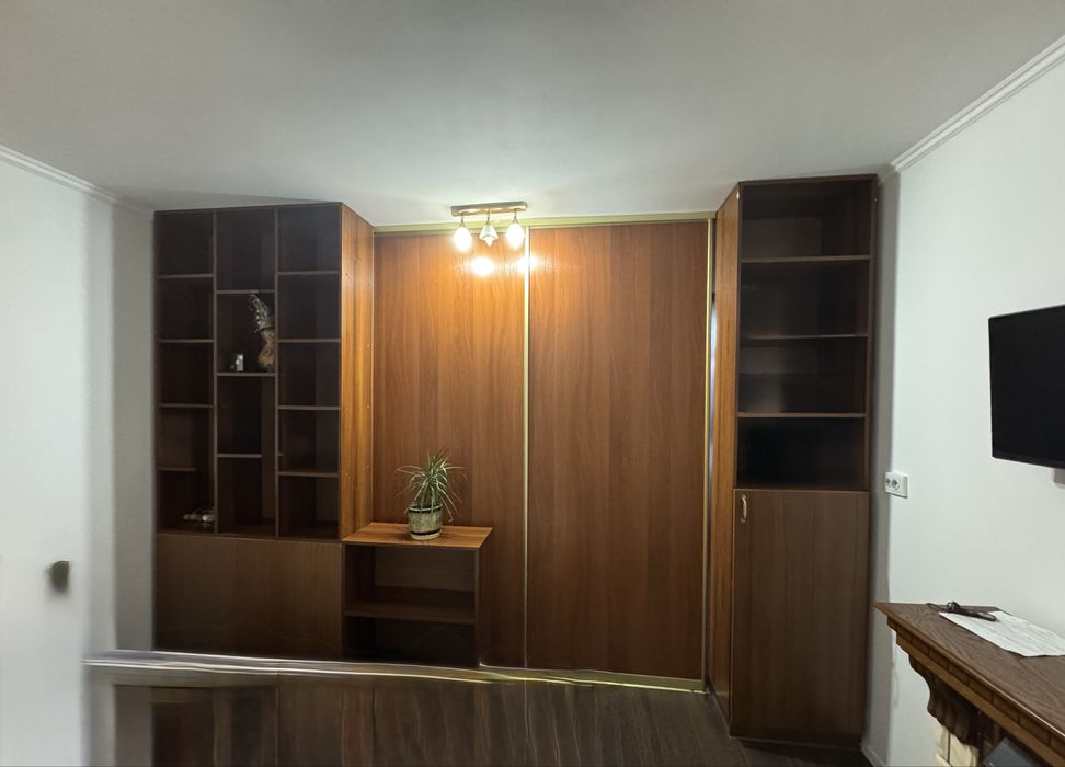 Шафа, перегородка , стінка торг терміново