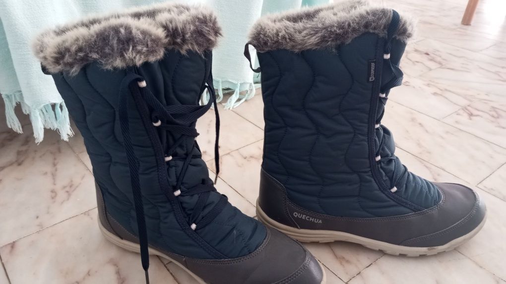 Botas quase novas
