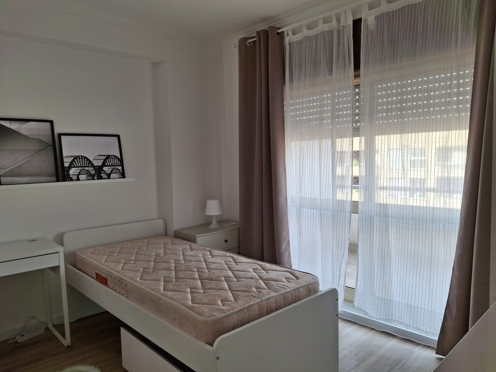 Quarto individual menina Barcelos Centro (perto do IPCA)