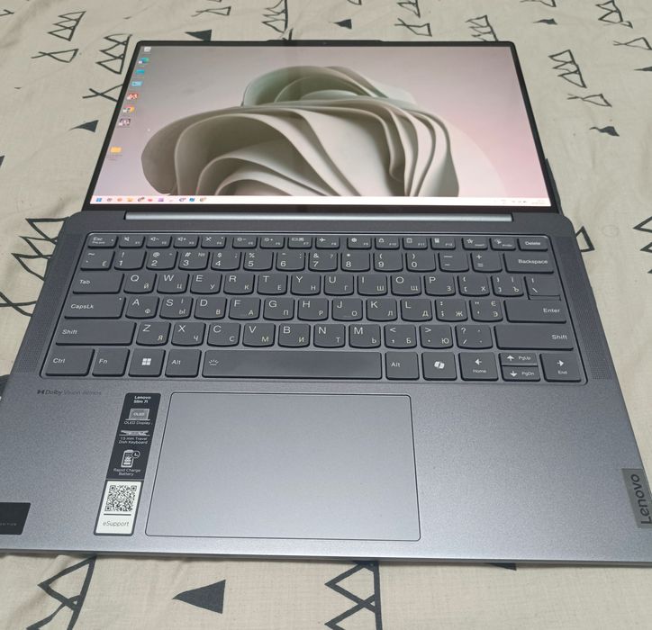 Ноутбук Lenovo Slim 7 14IMH9 Intel Core Ultra 7 155H 14" OLED 32GB 1TB