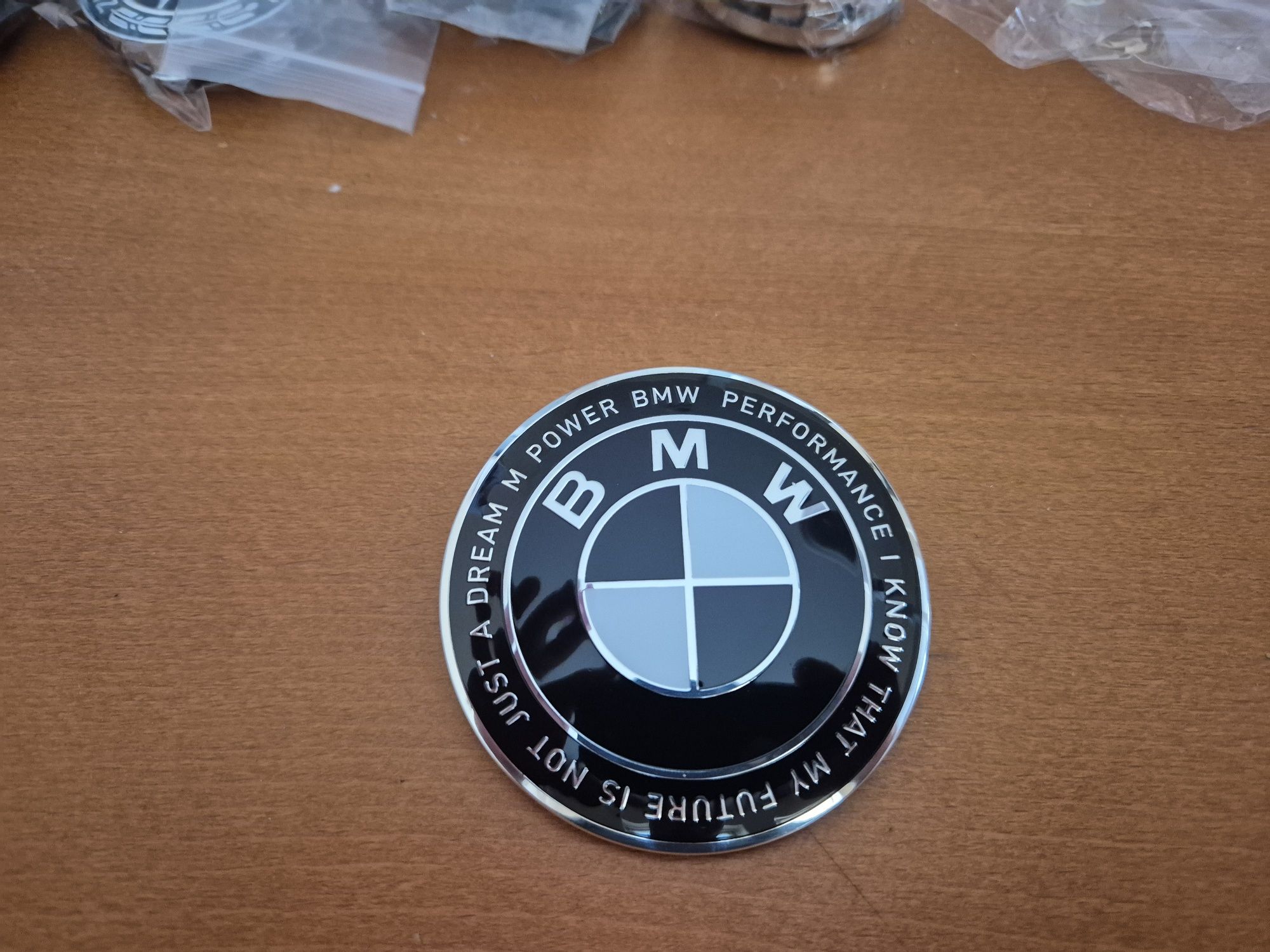 Emblemat logo do Bmwśrednica 82mm pasuje przód i tył limitowana wersja