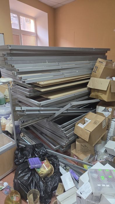 Продам железные стилажи