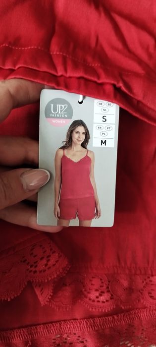 Sexy czerwona satynowa koronkowa nowa piżama M