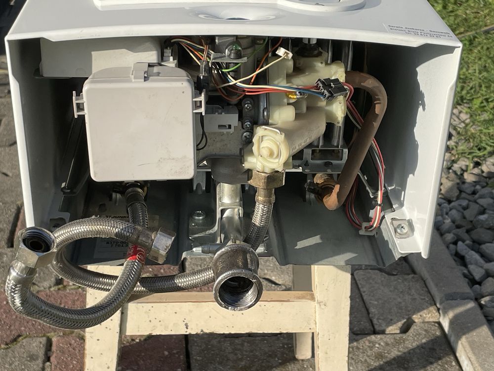 Piecyk gazowy łazienkowy Junkers WRDP11-2B23