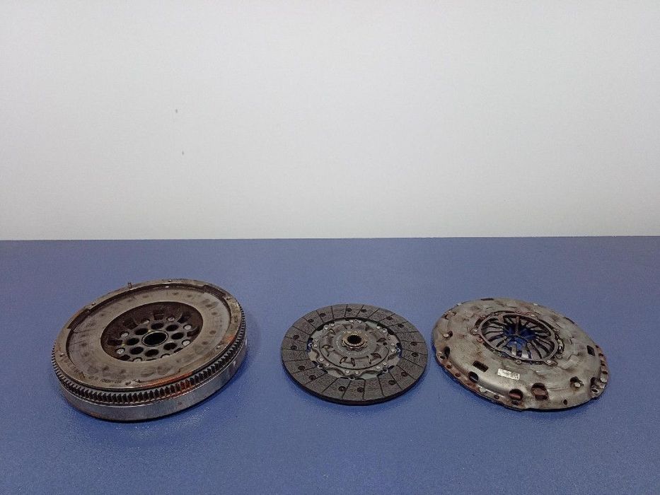 VW PASSAT B8 2.0 TDI 150 KM SPRZĘGŁO KOŁO DWUMASOWE 05L105266B