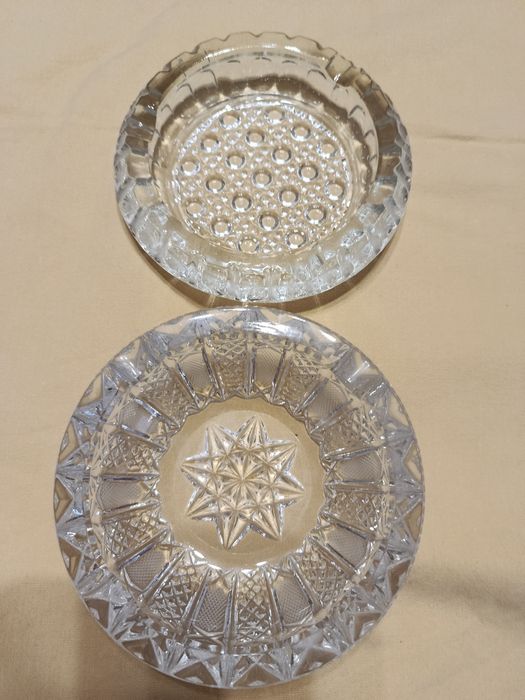 Продам кришталеві попільнички