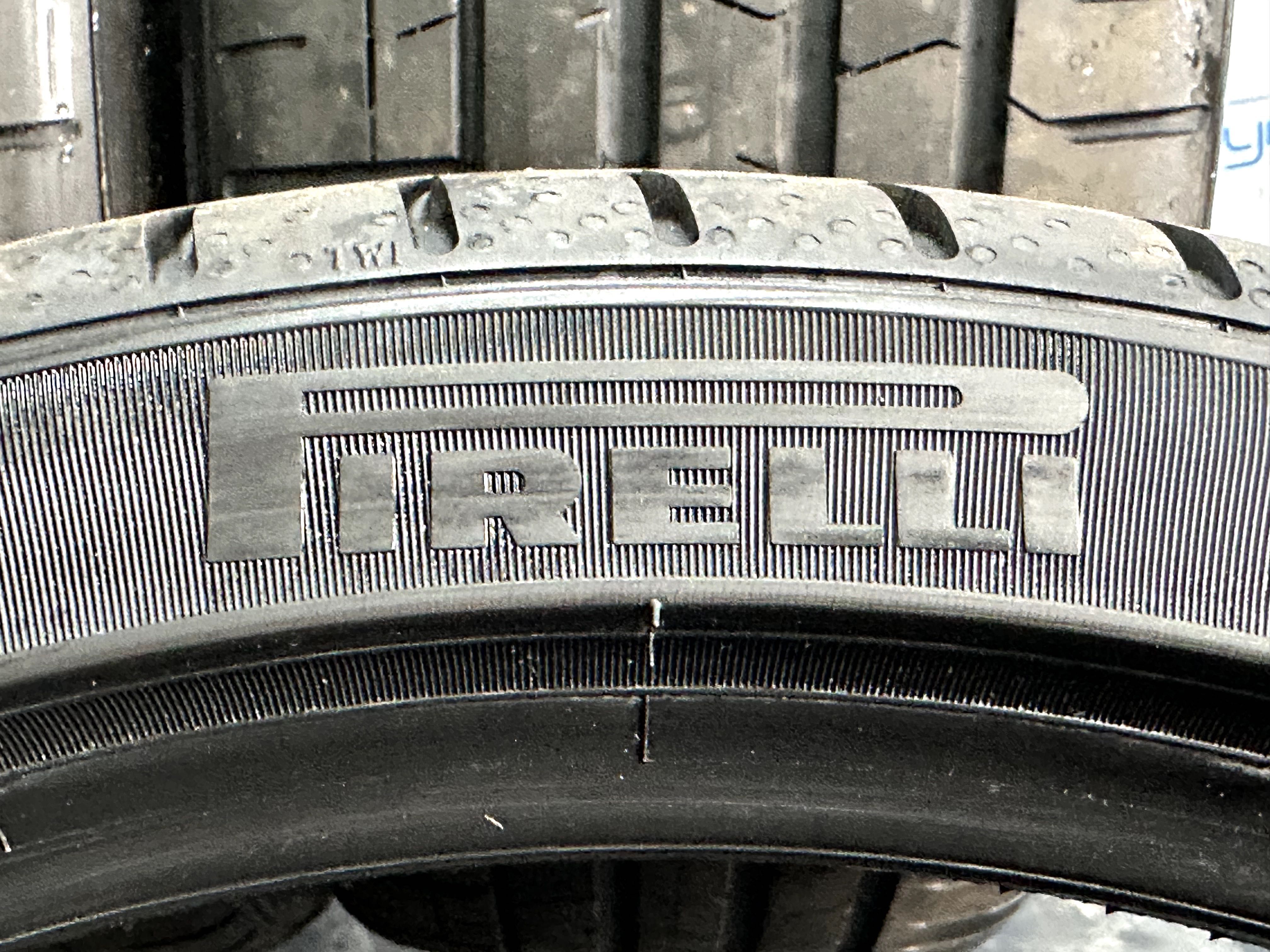 Літні шини 235 35 R19 91Y Pirelli P zero