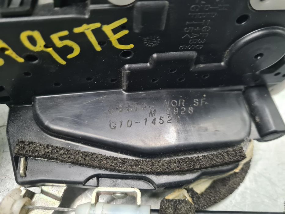 Fechadura / fecho porta trás esquerdo NISSAN Juke (F15)