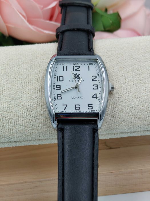 Czarny męski klasyczny zegarek Kurren