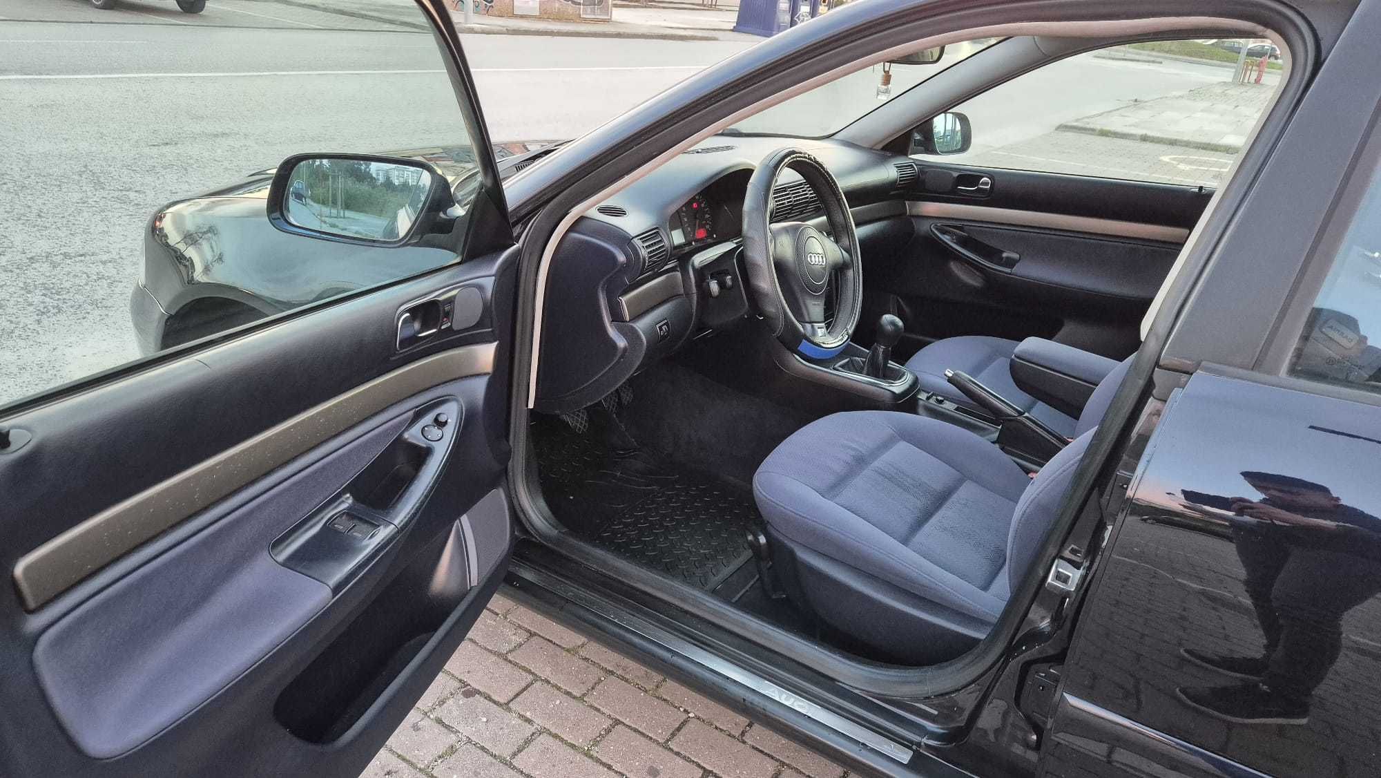 Audi A4- Impecável