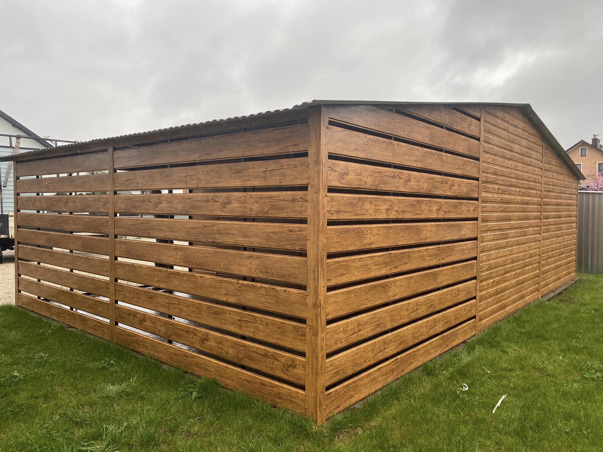Garaż blaszany schowek na budowe drewnopodobny garaz 9x6m (12x6 10x8)