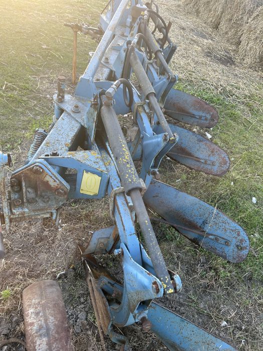 Pług zagonowy 4 skibowy overum