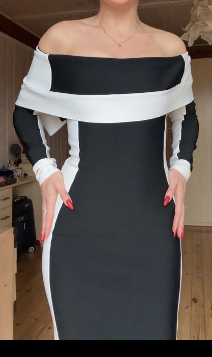 Плаття бандажне