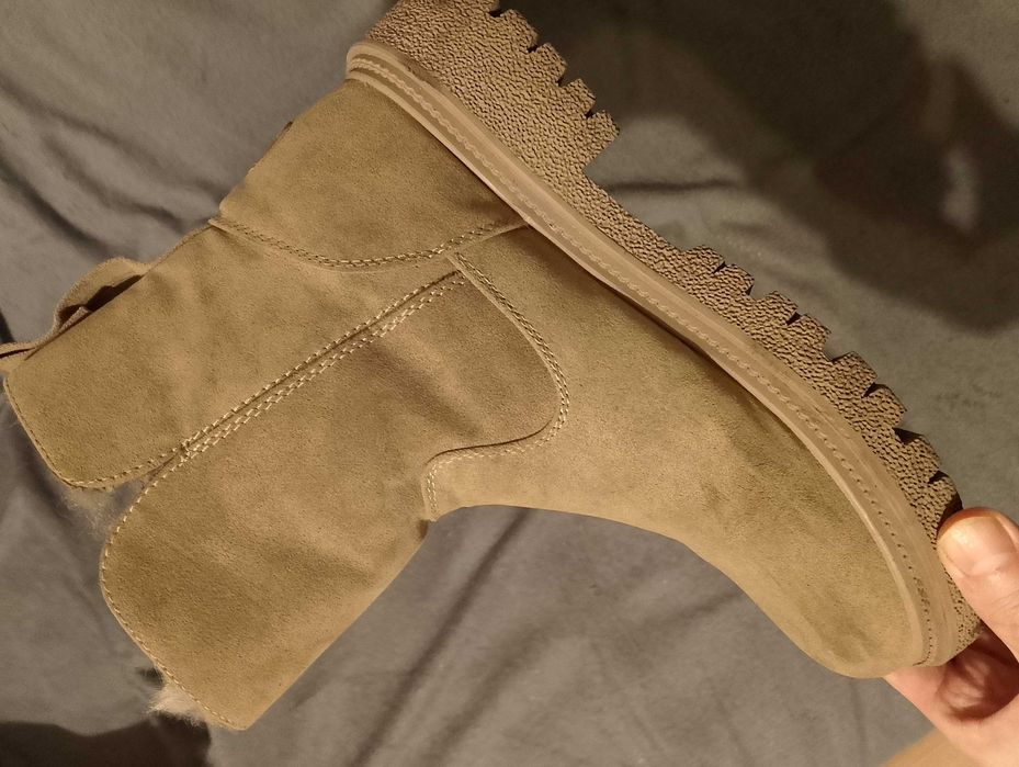 Markowe buty zimowe.