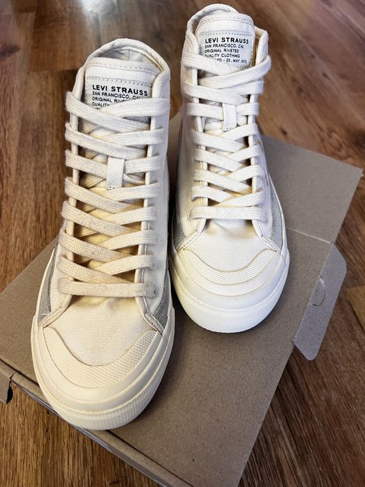 Хайтопи Levi’s в дуже гарному стані